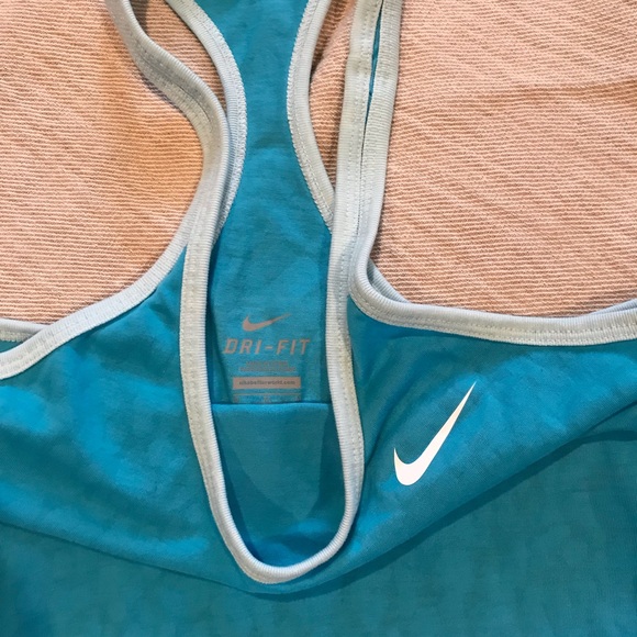 Nike tank top - Picture 3 of 4